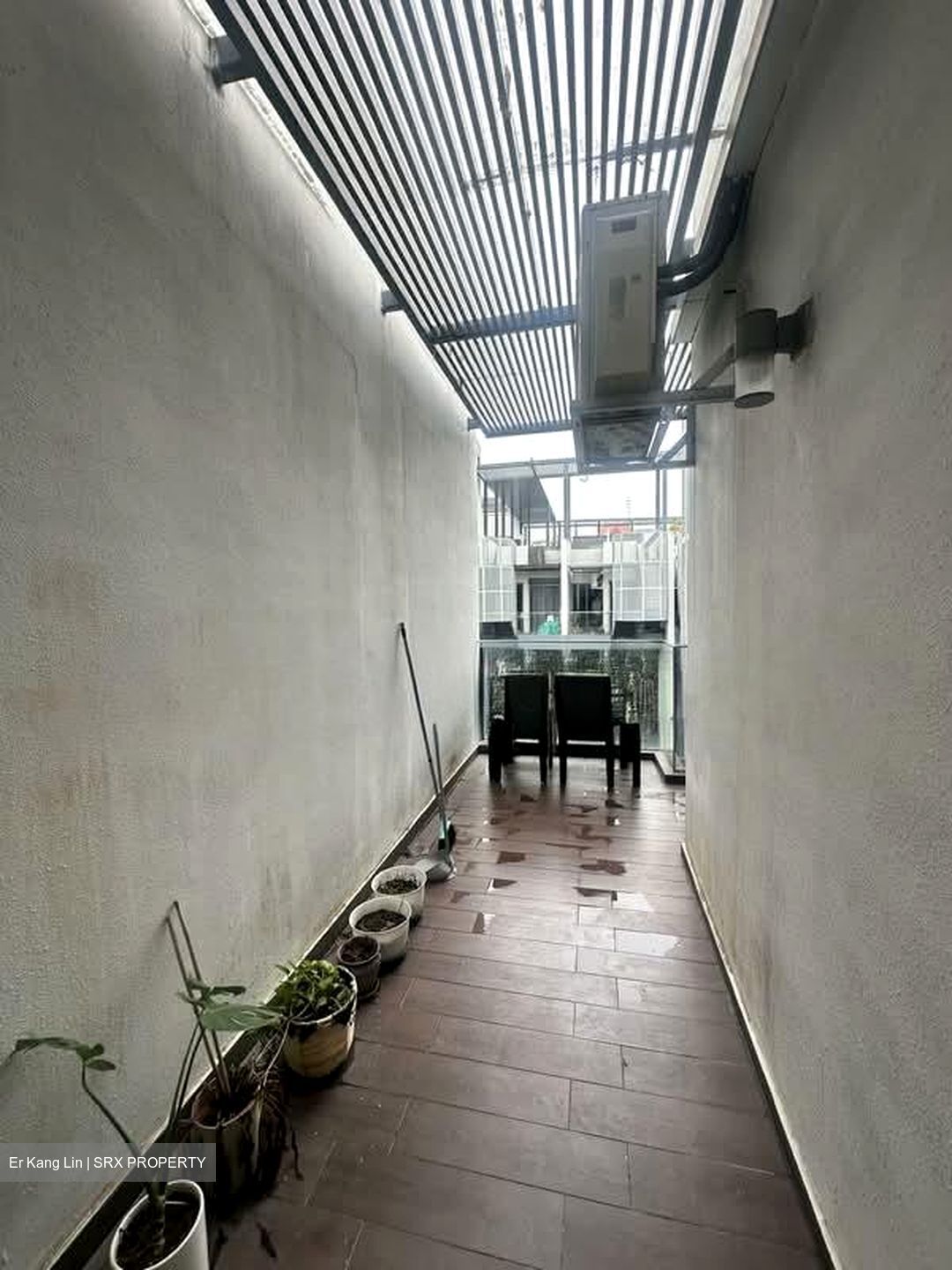 Suites 28 (D14), Apartment #595182851